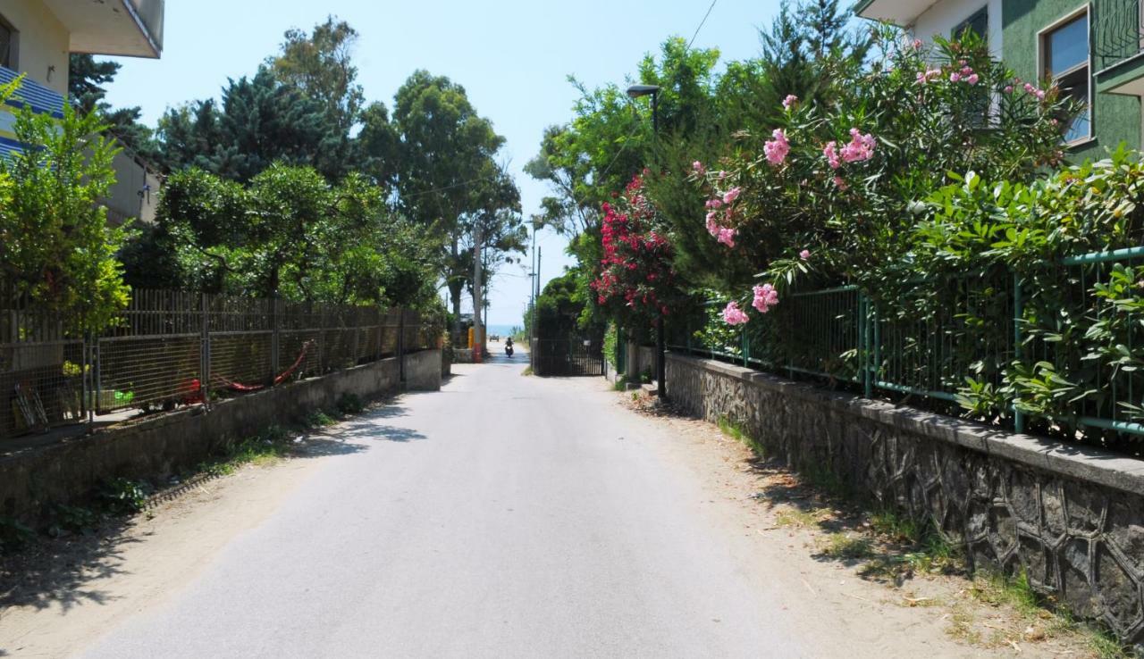 Hotel La Sorgente Hs Paestum Buitenkant foto