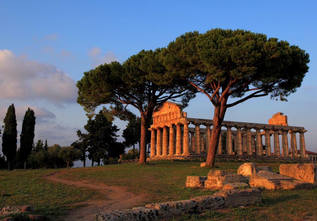 Hotel La Sorgente Hs Paestum Buitenkant foto